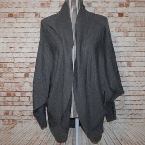 New York & Company Gray Open Cardigan Size M